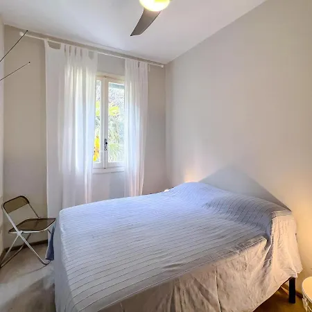 Fantastico Con Vista Mare In Pineta アパート ヴァラッツェ